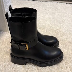 ZARA FAUX LEATHER BLACK BOOTS